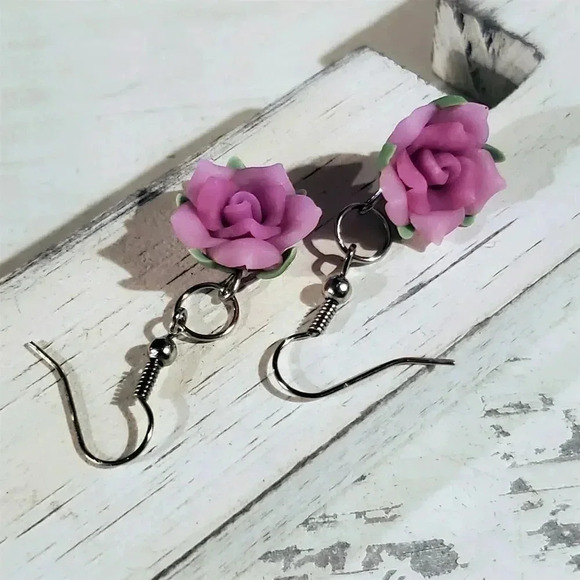 Hand Crafted Fimo Polymer Clay Pink Rose Flower Bead Dangle Earrings - Picture 2 of 5